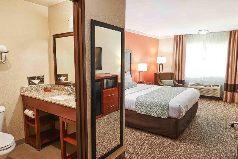 King Room - Non-Smoking image 1