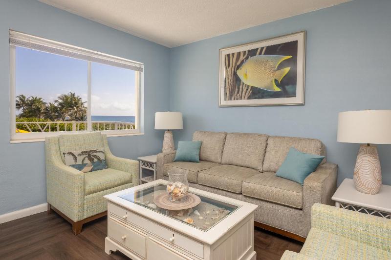 King Suite Ocean Front image 2