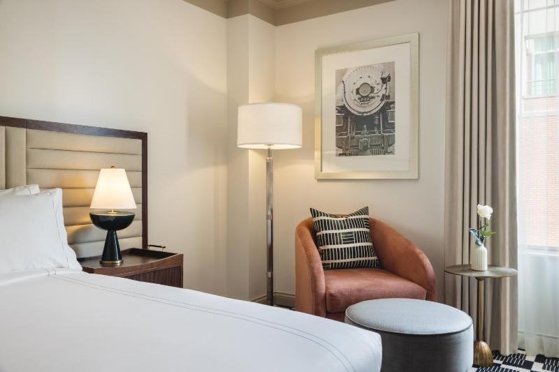 Deluxe Double Room with Two Double Beds image 3