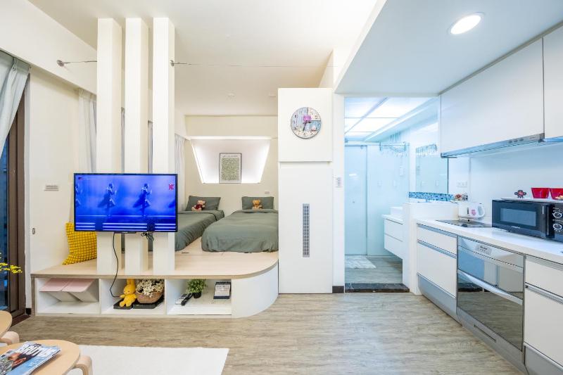 Cozy well-equipped suite xinyi - image 8