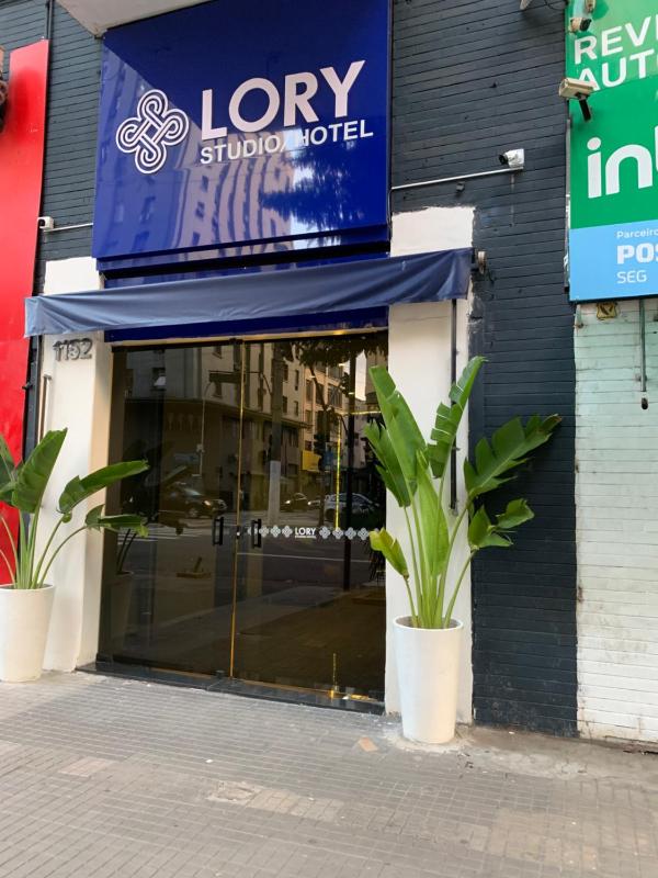 Lory Studio Hotel - image 6