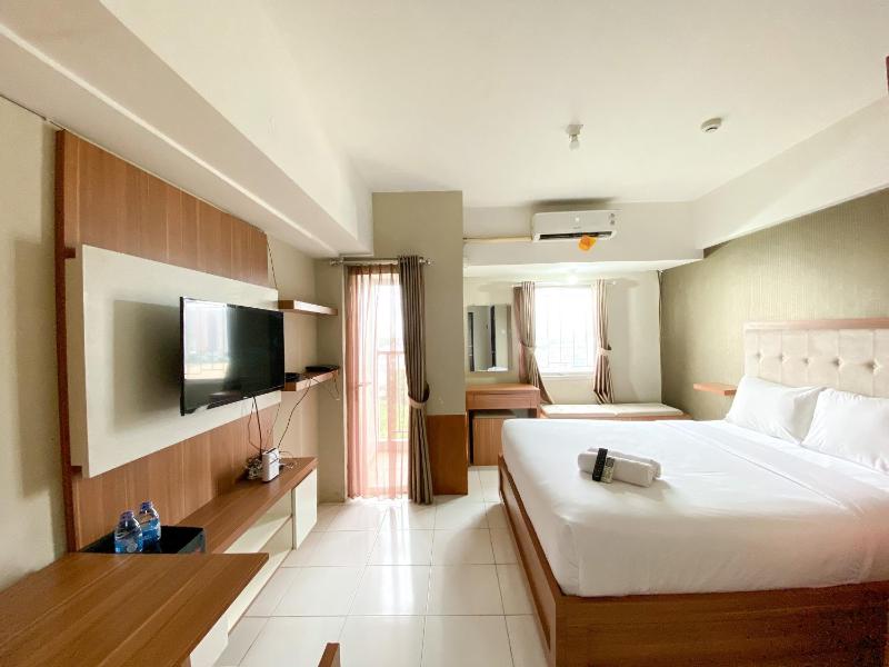Full Furnished with Simply Look Studio Room Mont Blanc Bekasi Apartment By Travelio - image 3