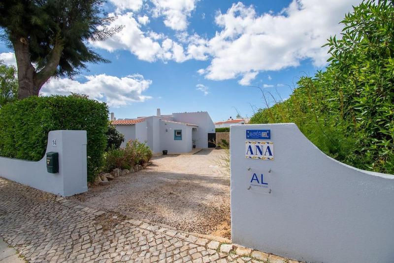 Casa Ana Superbly Renovated with Heated Private - image 8