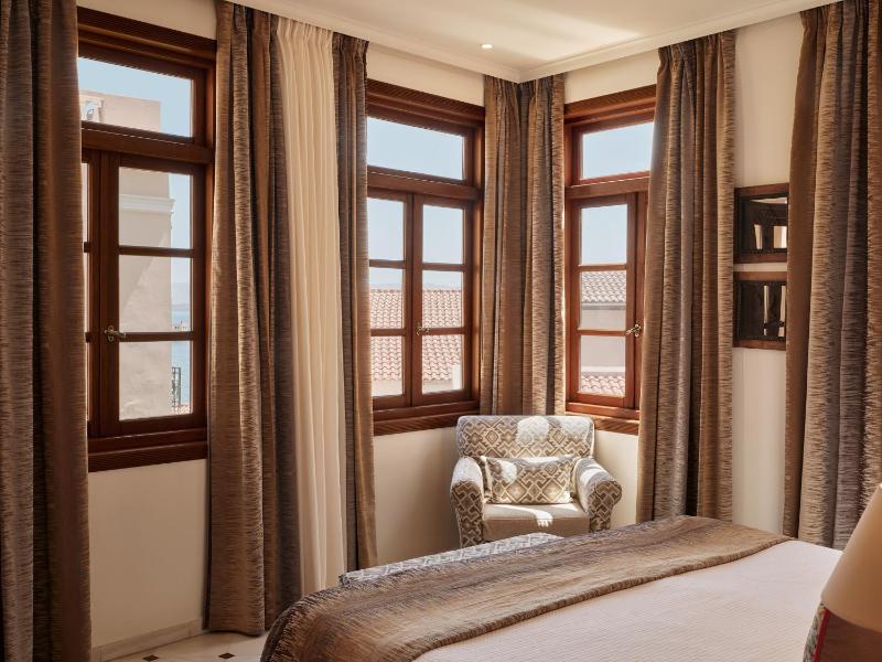 One-Bedroom Suite image 3