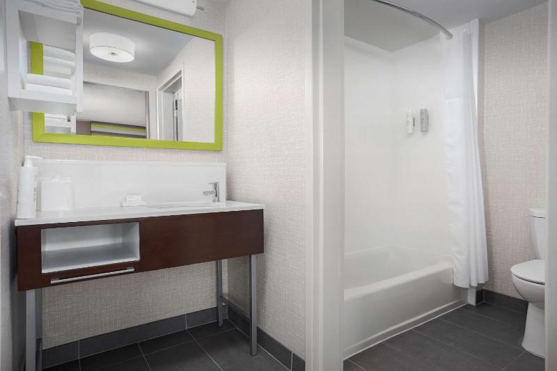 Studio Suite with Two Queen Beds and Sofa Bed - Non-Smoking image 2