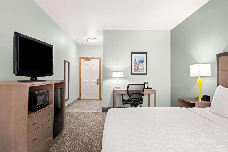 King Room - Disability Access image 1