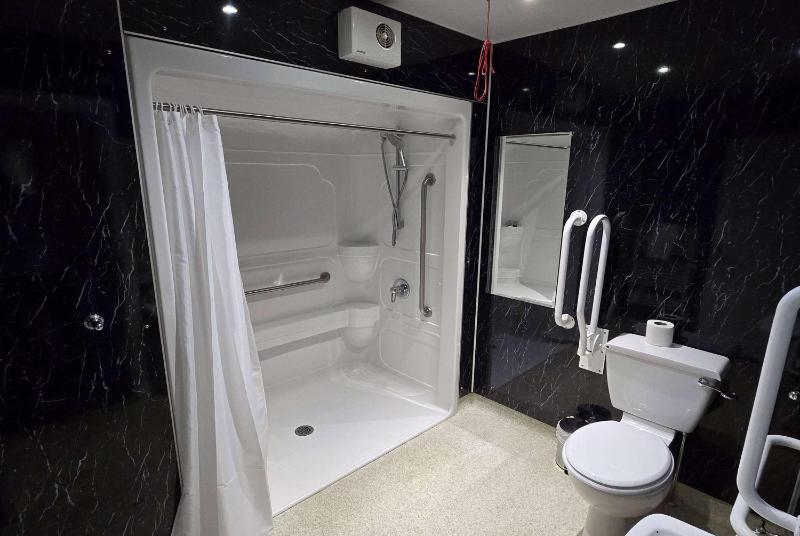 Double Room - Disability Access image 3