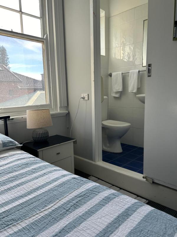 Manly Bunkhouse - image 7