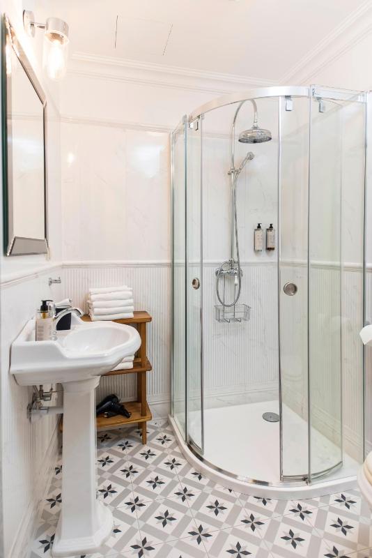 EASY RENT Apartments- Fontana Boutique - image 16