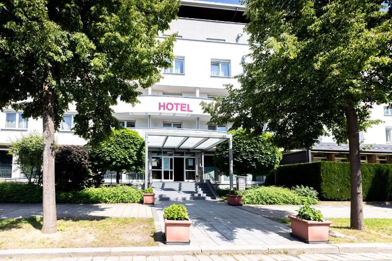 Hotel Aviva - image 11