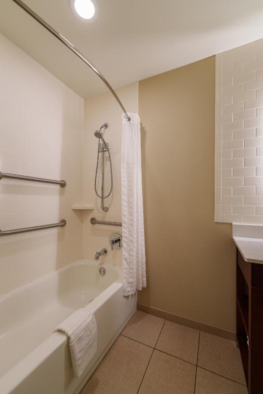 Queen Suite with Two Queen Beds - Non Smoking image 2