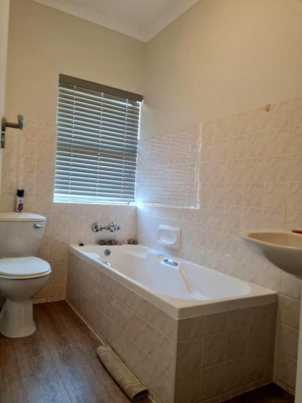 Point Village Accommodation - Erin 5 - image 11