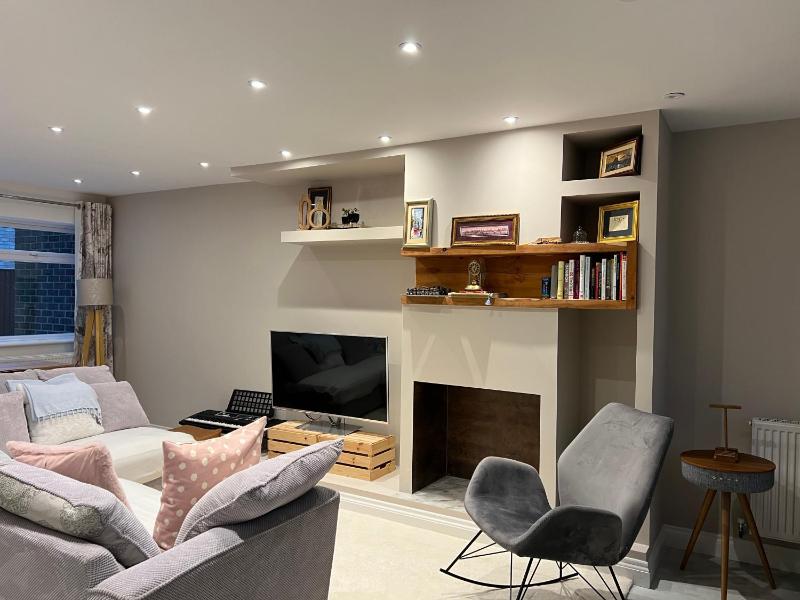 Modern and Cozy Retreat in Abingdon - Oxford- Sleeps 4 in a Quiet Location Images