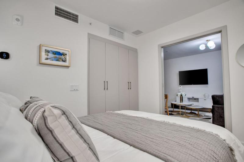 Vonder Miami Beach - Unit 2 - image 16