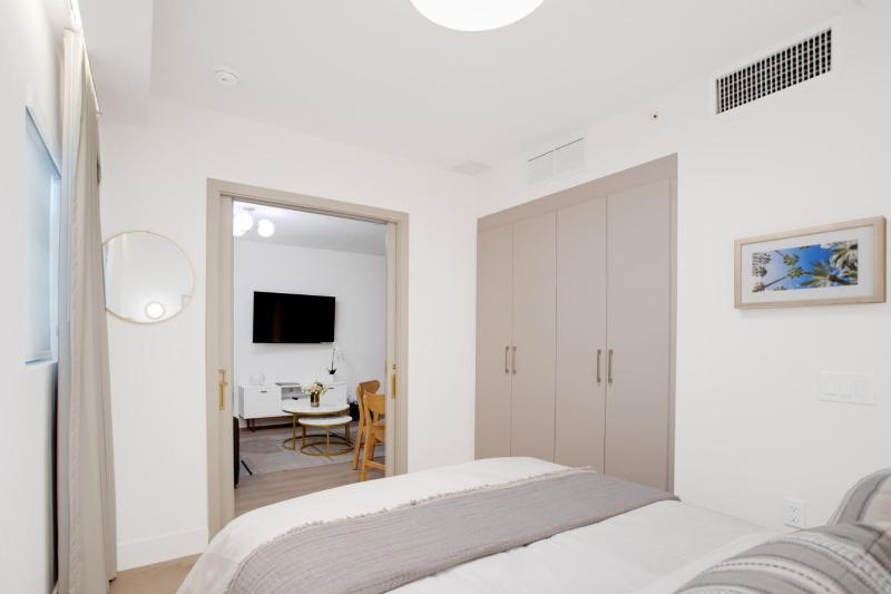 Vonder Miami Beach - Unit 7 - image 10