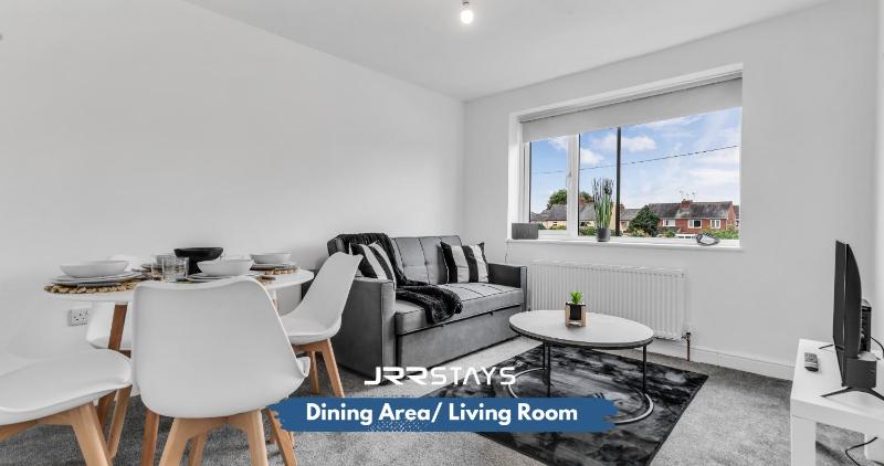 JRR STAYS 2Bed Sleeps 4 - Coventry CV2 - image 35
