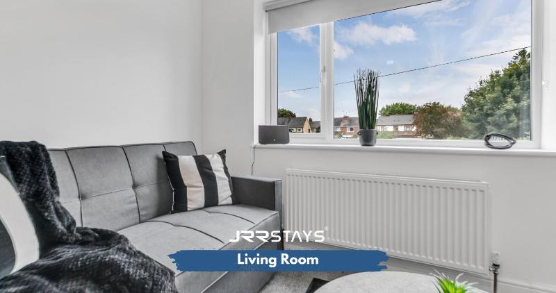 JRR STAYS 2Bed Sleeps 4 - Coventry CV2 - image 20