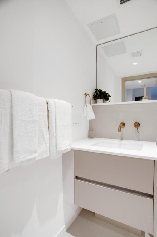 Vonder Miami Beach - Unit 15 - image 2