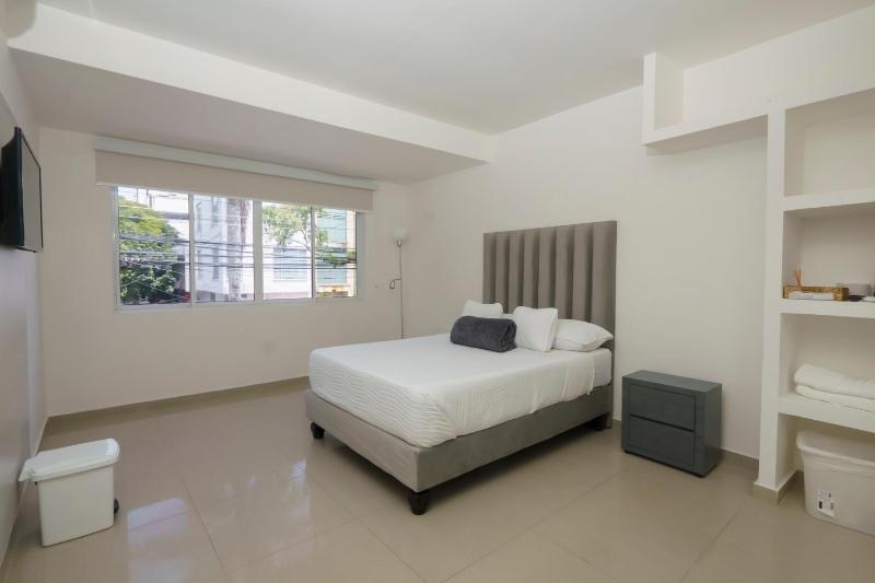Double Room with Private Bathroom image 2