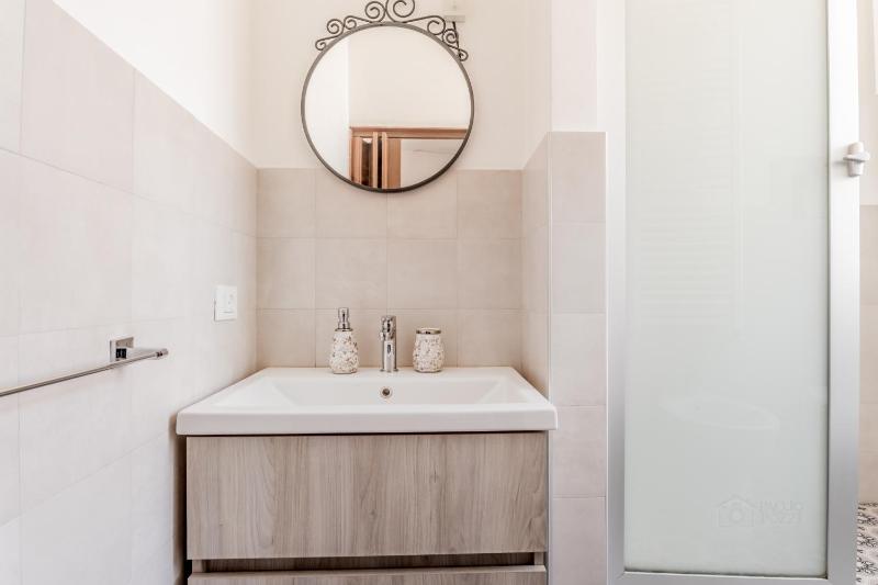 Double Room with Private Bathroom image 4