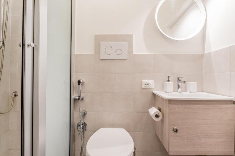 Double Room with Private Bathroom image 2