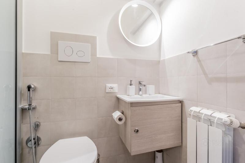 Double Room with Private Bathroom image 3