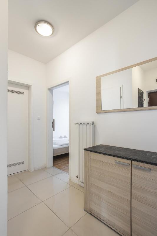 Deluxe Two-Bedroom Apartment image 3