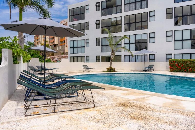 Acapulco Retreat with Bay Views & Amenities - image 6