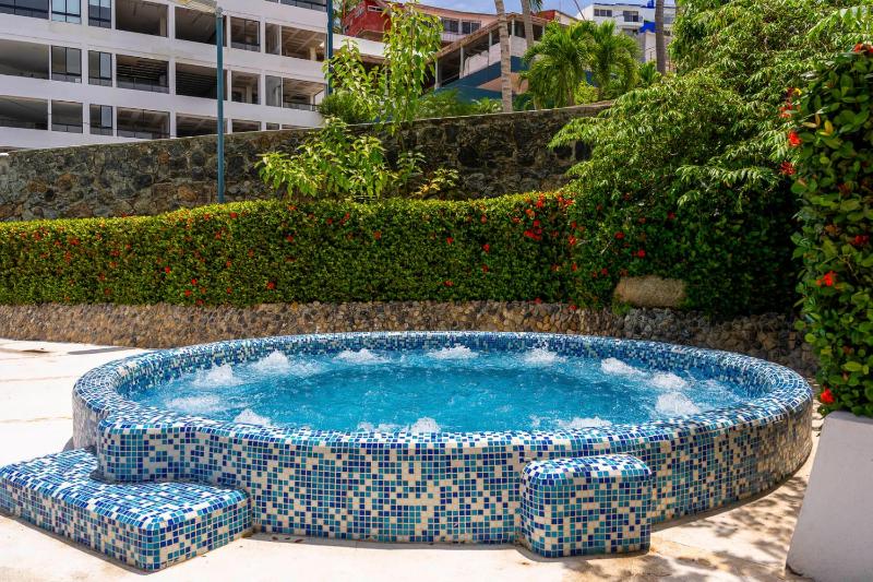 Acapulco Retreat with Bay Views & Amenities - image 26