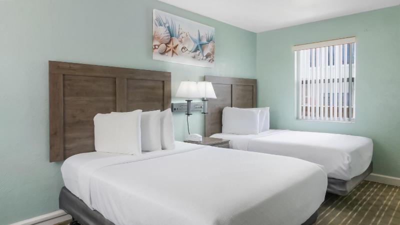 Standard Double Room image 3