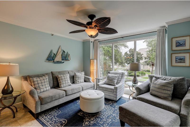 Wonderful Luxury Updated Villamare with Pool Bikes & Beach Gear included - image 18