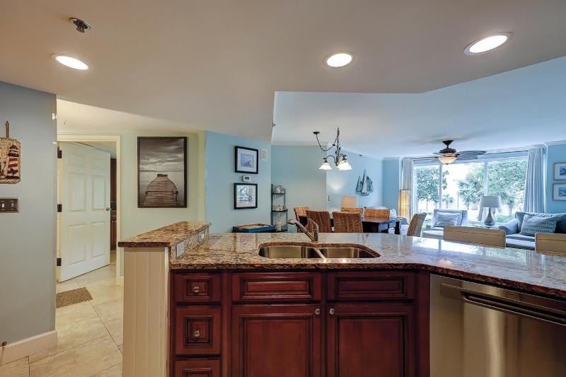 Wonderful Luxury Updated Villamare with Pool Bikes & Beach Gear included - image 35