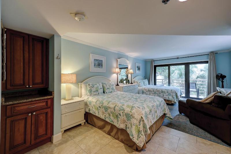 Wonderful Luxury Updated Villamare with Pool Bikes & Beach Gear included - image 39