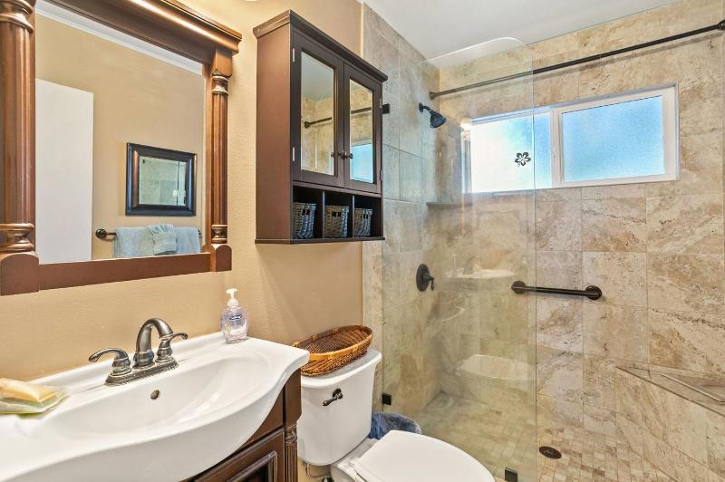 One-Bedroom Apartment: Premium Plus Garden View #19 image 4