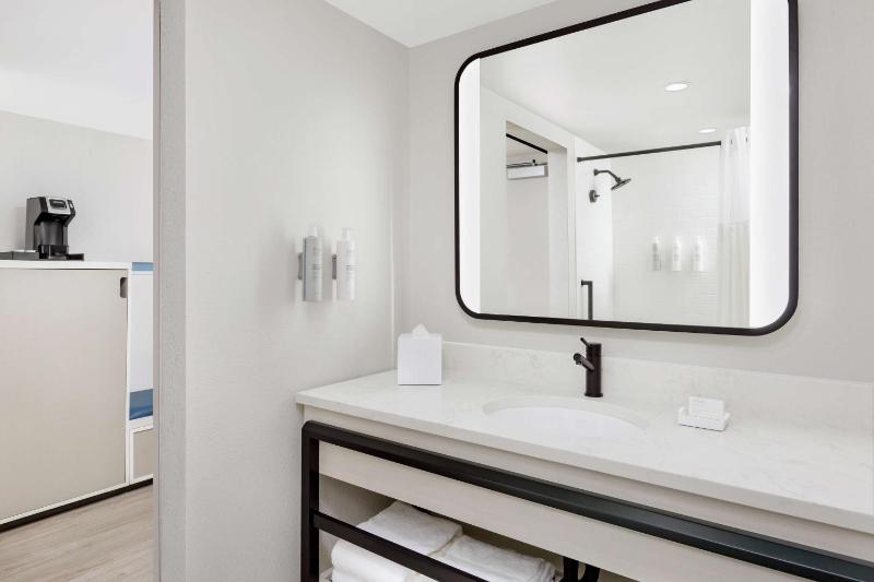 Hilton Garden Inn Ocean City Oceanfront - image 24