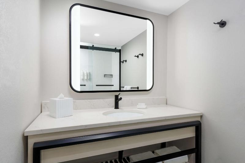 Hilton Garden Inn Ocean City Oceanfront - image 17