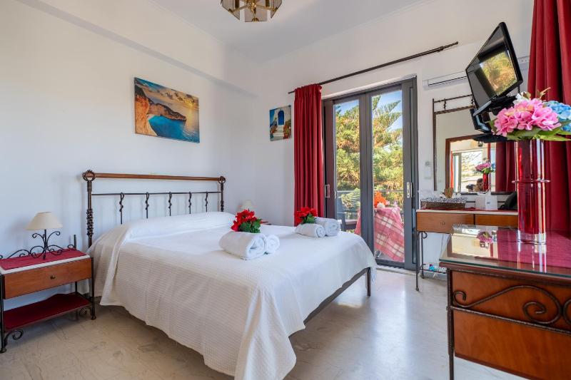 One-Bedroom Apartment image 3