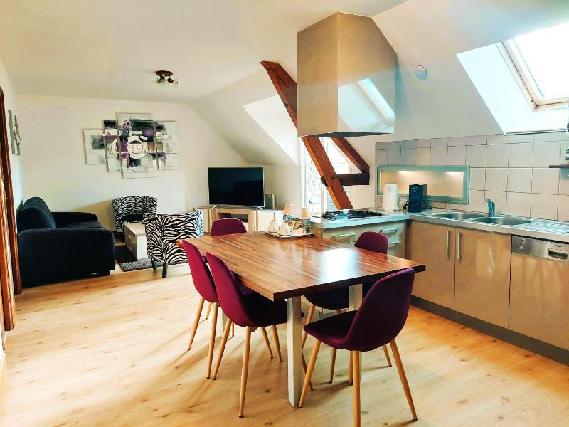 Apartment with Jacuzzi image 1