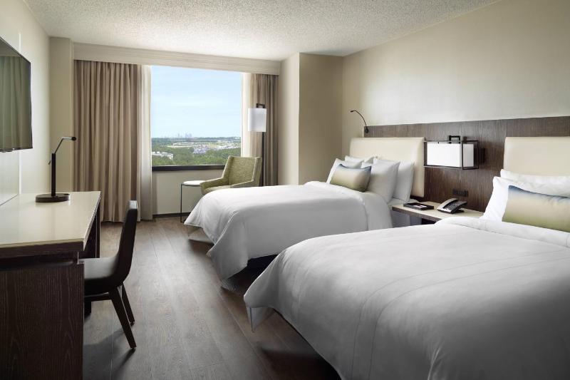 Concierge Level Guest Room with Concierge Lounge Access  image 1