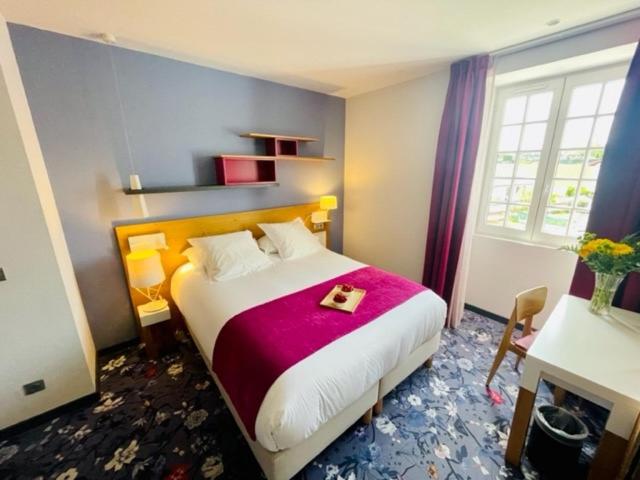 Traditional Double Room image 4
