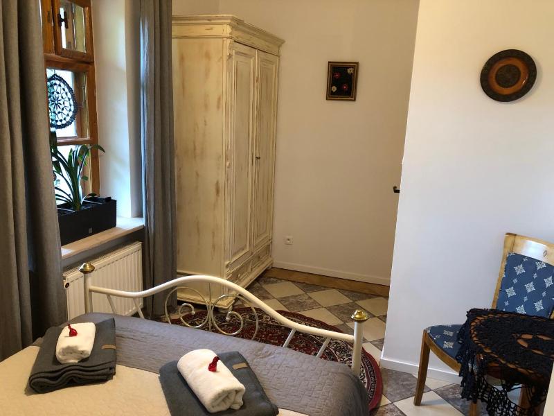 Standard Family Room image 3