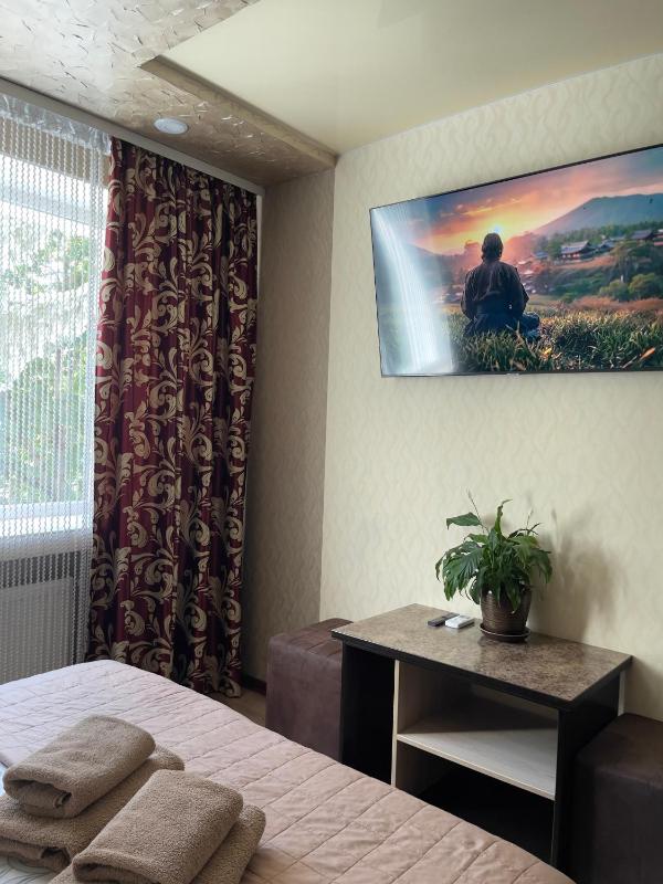 Superior Triple Room image 3