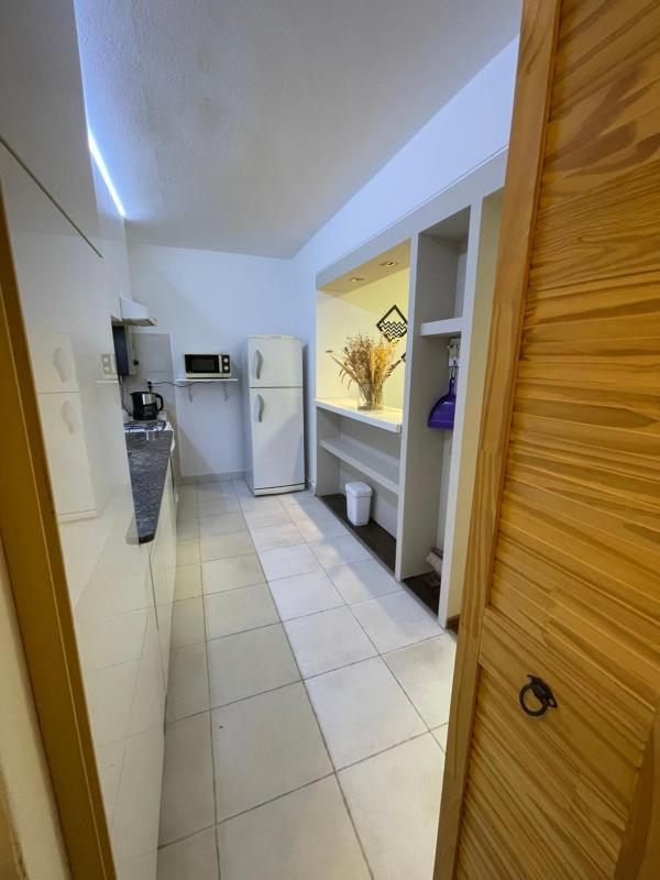 Departamento PB patio y asador privados - NUEVO SERVICIO Estacionamiento 24hs INCLUIDO no camioneta- Cerca de hotel Quinto Centenario Nuevocentro shopping Hospital Clinicas y Club Universitario Córdoba Sede central - image 8