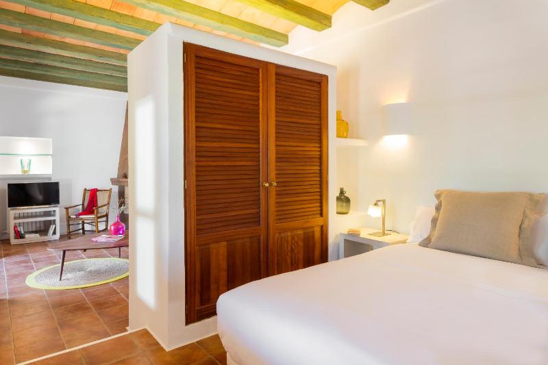 Superior Double Room image 4