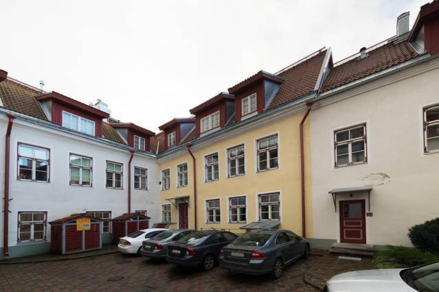 Two-Bedroom Apartment with Sauna - Toom-Rüütli 12-13 image 2