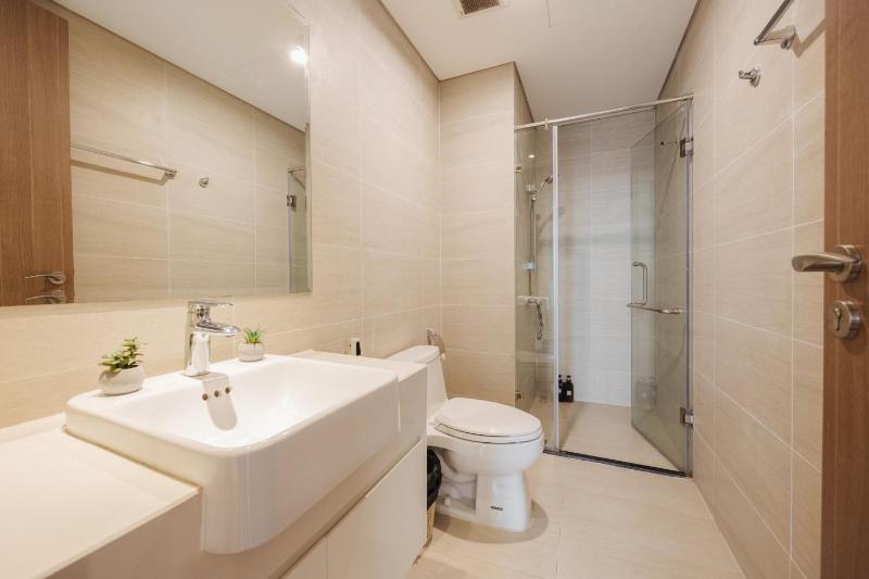 LYNN HOUSING- APARTMENT FOR RENT at Vinhomes Skylake  My Dinh with Great View - image 2