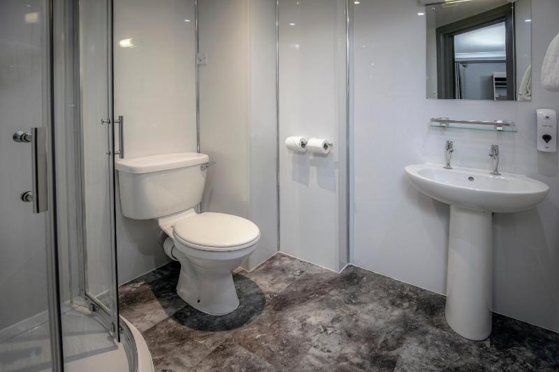 Standard Double Room - Non-Smoking image 4