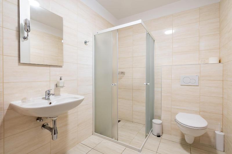 Double Room with Private Bathroom image 4
