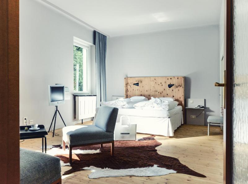 Large Double Room image 1