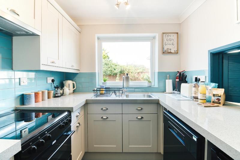 Beautiful Aldeburgh Coastal Getaway - image 9